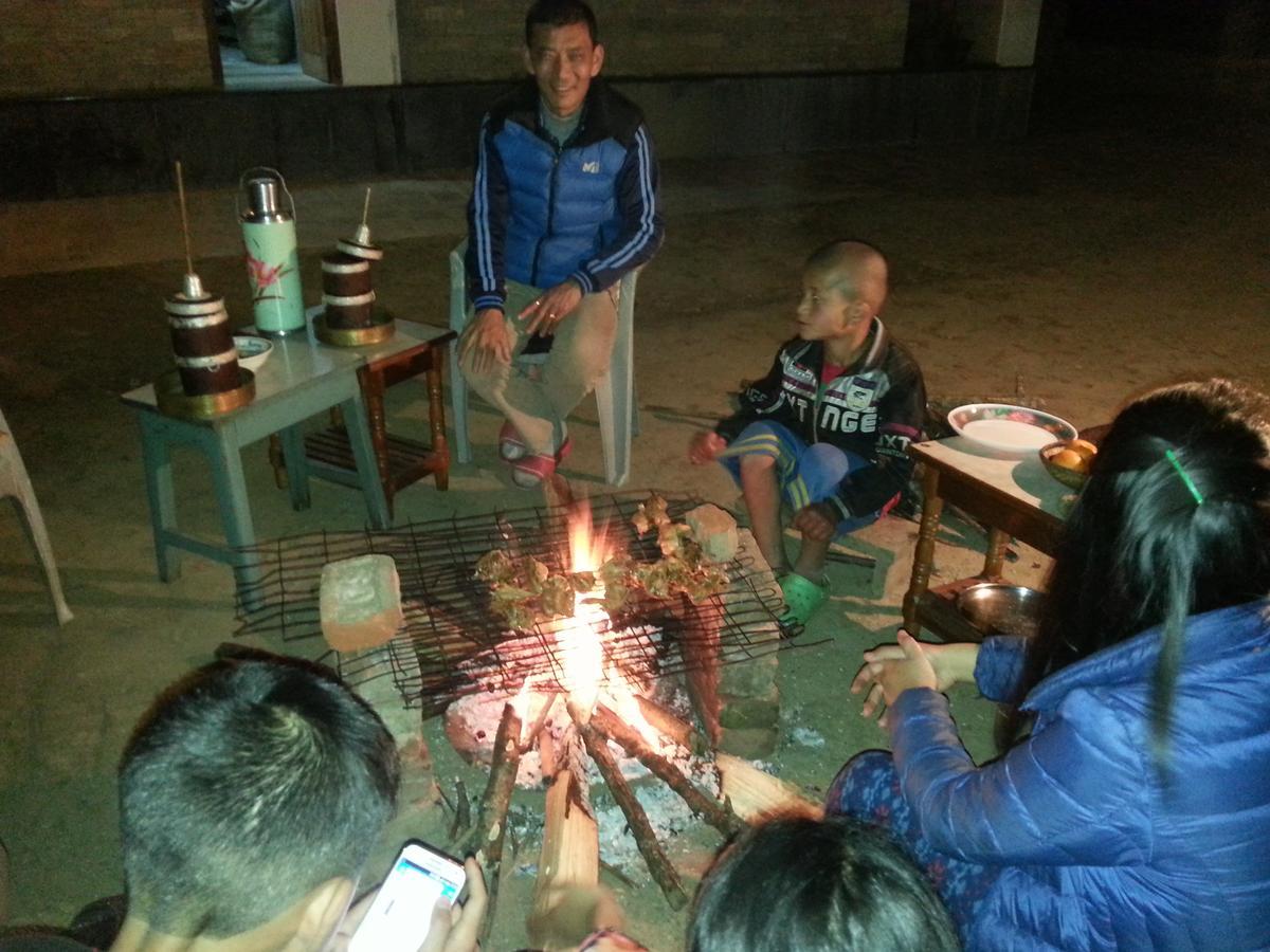 Martam Farmhouse Pelling Bagian luar foto